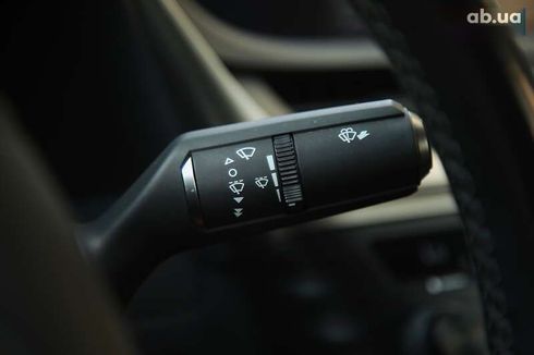 Lexus ES 2018 - фото 20