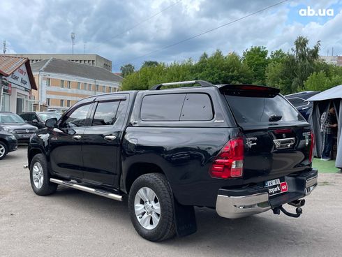 Toyota Hilux 2015 черный - фото 7