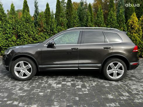 Volkswagen Touareg 2015 коричневый - фото 2