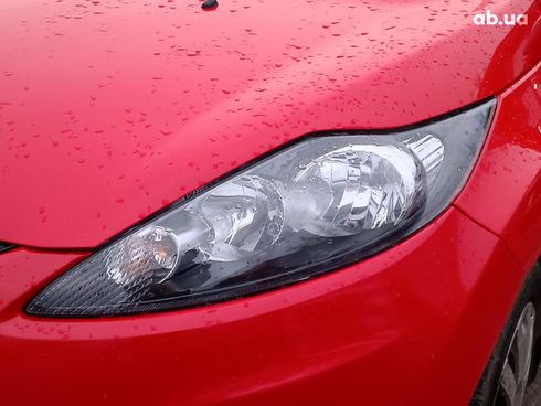 Ford Fiesta 2012 красный - фото 4