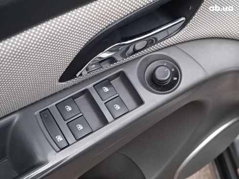 Chevrolet Cruze 2010 серый - фото 19