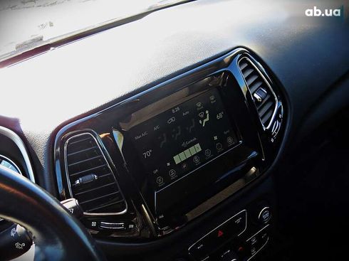 Jeep Compass 2020 - фото 11