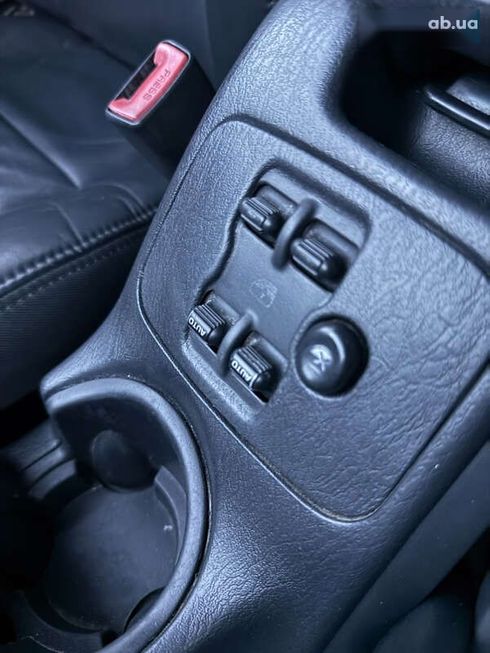 Jeep Cherokee 2004 - фото 26