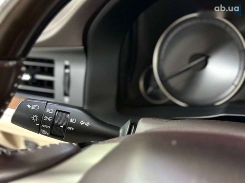 Lexus ES 2016 - фото 30
