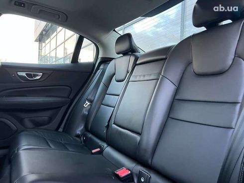 Volvo S60 2019 - фото 14