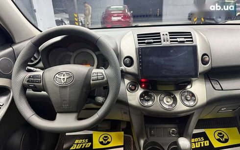 Toyota RAV4 2011 - фото 11