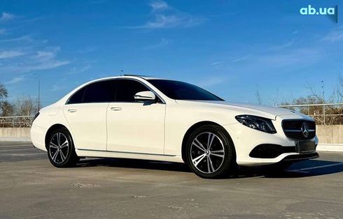 Mercedes-Benz E-Класс 2019 - фото 18