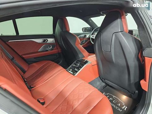 BMW M8 Gran Coupe 2023 - фото 17