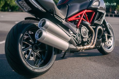 Ducati DIAVEL 2012 красный - фото 2