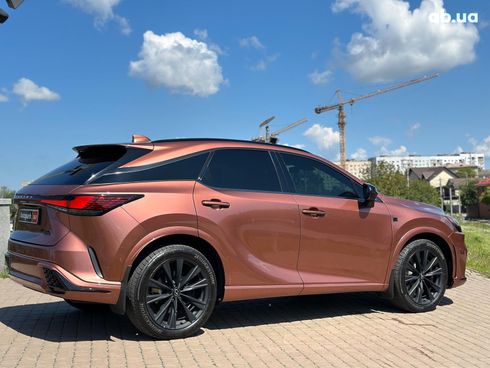 Lexus RX 2023 оранжевый - фото 16