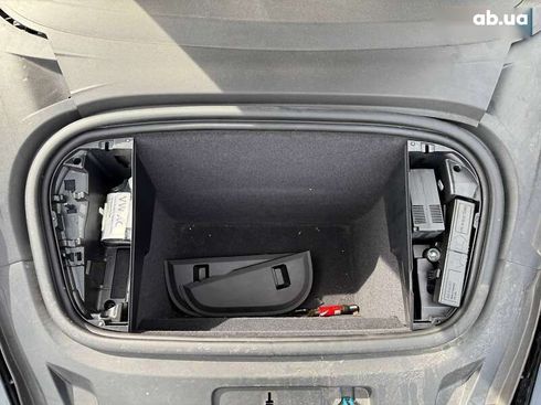 Porsche Taycan 2021 - фото 14