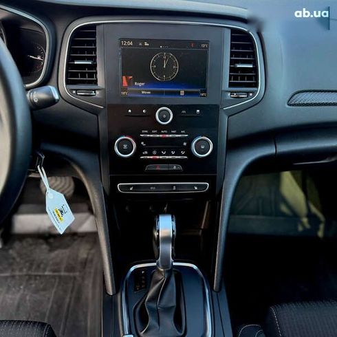Renault Megane 2018 - фото 27