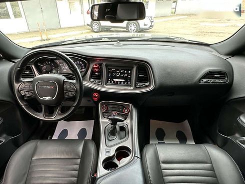 Dodge Challenger 2021 - фото 18