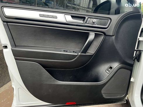 Volkswagen Touareg 2015 - фото 18