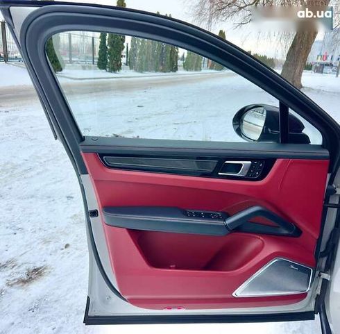 Porsche Cayenne Coupe 2021 - фото 20