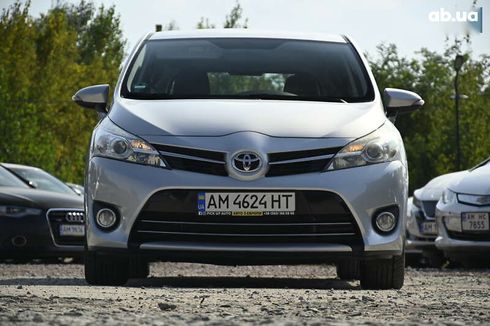 Toyota Verso 2015 - фото 4