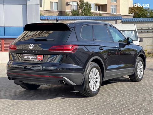 Volkswagen Touareg 2019 черный - фото 5