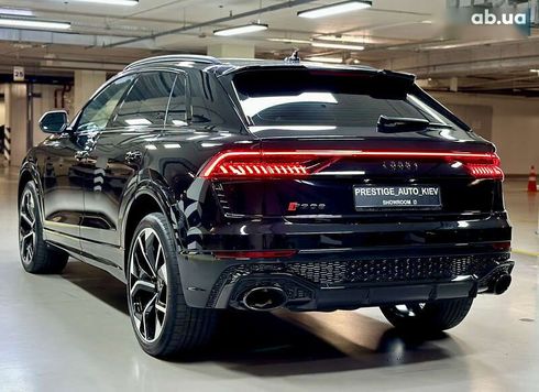 Audi RS Q8 2023 - фото 24