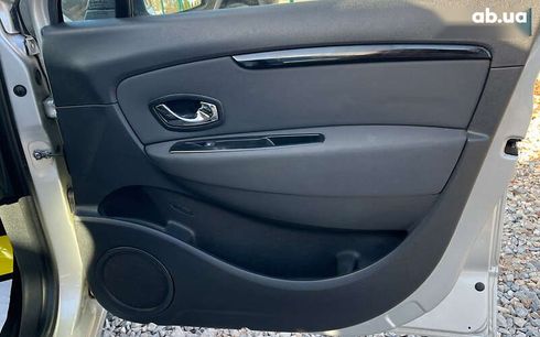 Renault Scenic 2015 - фото 27