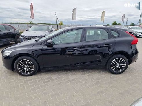 Volvo V40 2018 - фото 16