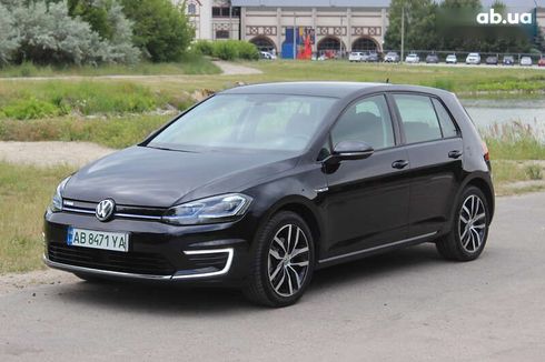 Volkswagen e-Golf 2020 - фото 4