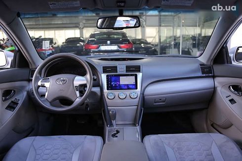 Toyota Camry 2008 - фото 13