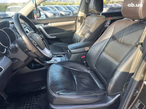 Kia Sorento 2010 коричневый - фото 20
