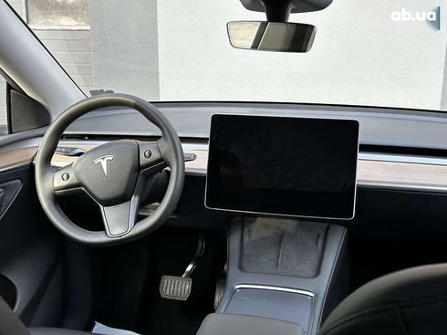 Tesla Model Y 2024 - фото 18
