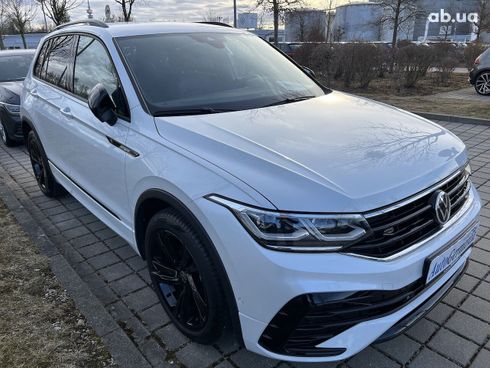 Volkswagen Tiguan 2022 - фото 19