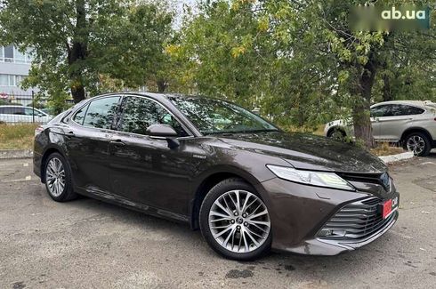 Toyota Camry 2019 - фото 18