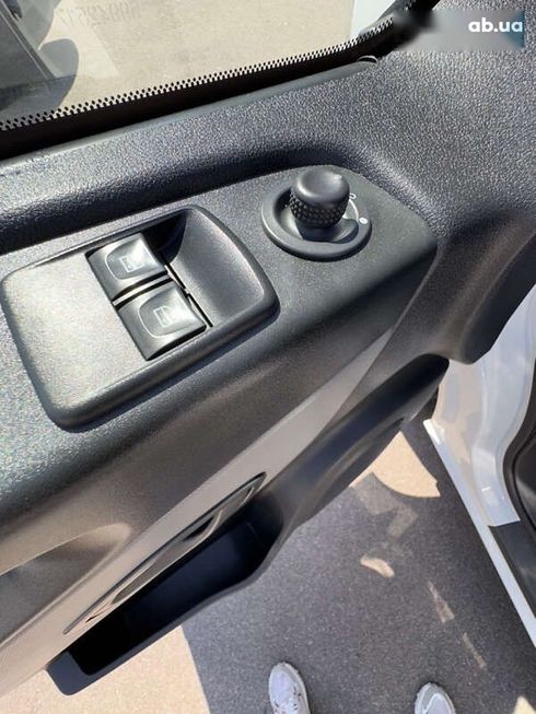 Renault Trafic 2018 - фото 16