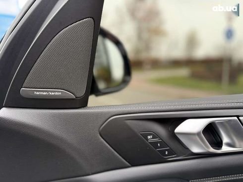 BMW X7 2022 - фото 30
