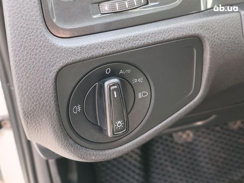 Volkswagen Golf 2019 белый - фото 20