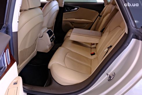 Audi A7 2011 бежевый - фото 8