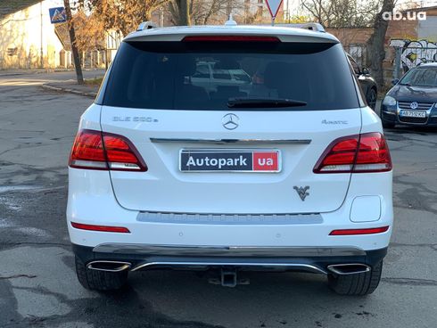 Mercedes-Benz GLE-Class 2016 белый - фото 10