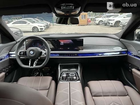 BMW 7 Series iPerformance 2023 - фото 19