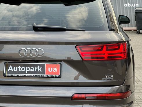 Audi Q7 2016 серый - фото 13