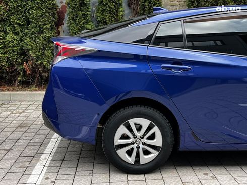 Toyota Prius 2017 синий - фото 10