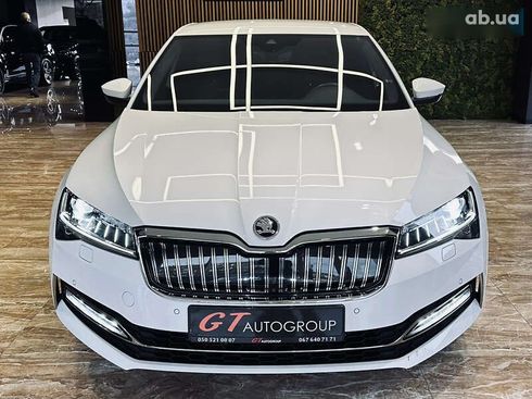 Skoda Superb 2021 - фото 2