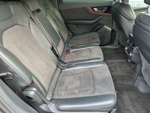 Audi Q7 2016 серый - фото 25