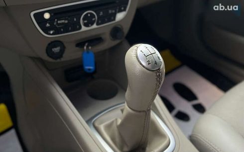 Renault Fluence 2010 - фото 14