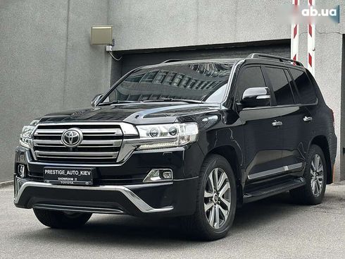Toyota Land Cruiser 2017 - фото 12