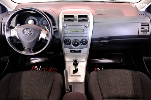 Toyota Corolla 2007 серебристый - фото 7