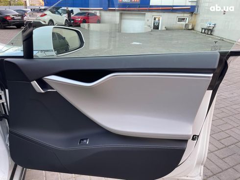 Tesla Model S 2015 белый - фото 21