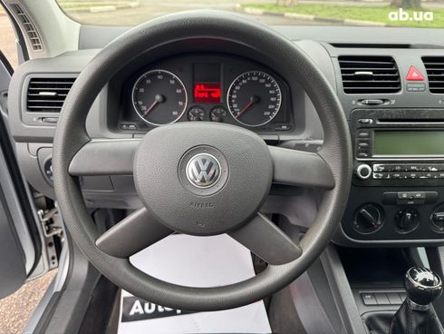 Volkswagen Golf 2005 серый - фото 22