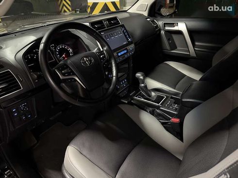 Toyota Land Cruiser Prado 2023 - фото 28