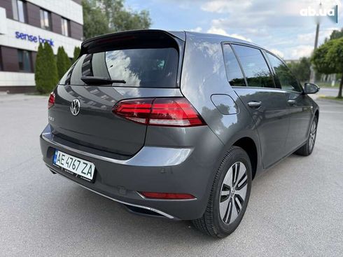 Volkswagen e-Golf 2020 - фото 11