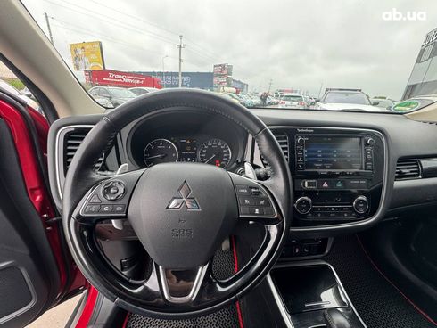 Mitsubishi Outlander 2018 красный - фото 26