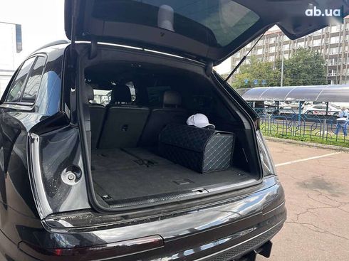 Audi Q7 2017 - фото 29