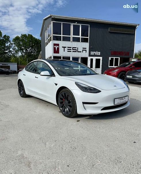 Tesla Model 3 2022 - фото 4
